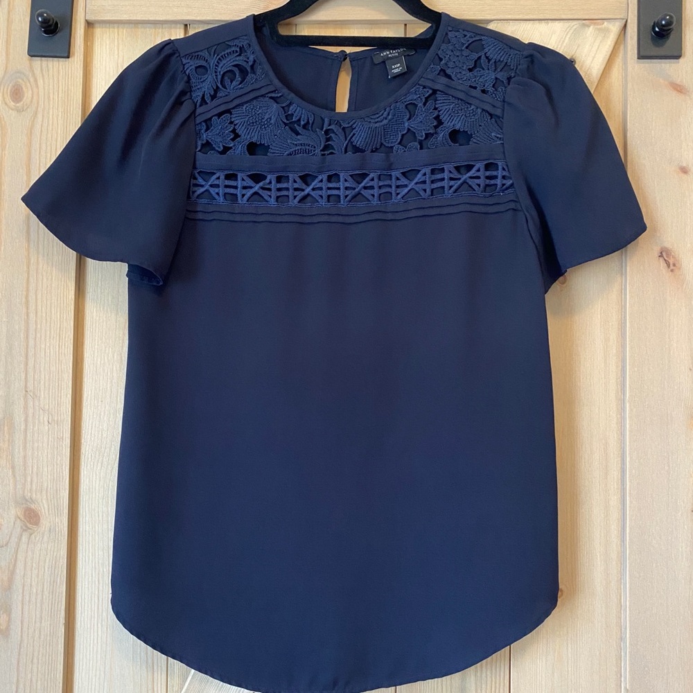 Ann Taylor short sleeve top
